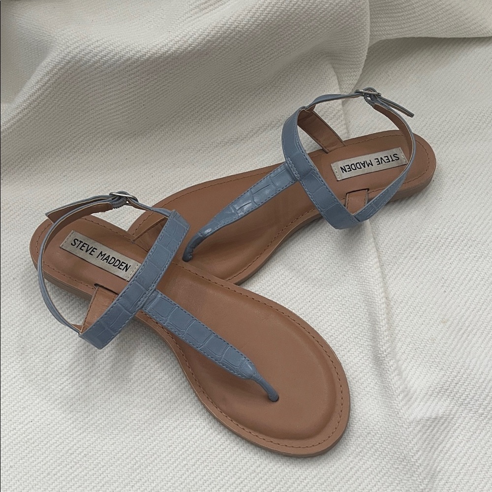 Steve Madden Blue Croc-Embossed T-Strap Ankle Buckle Sandals